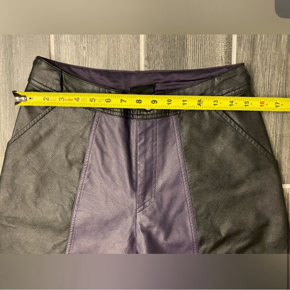 RARE Air Jordan Bottoms Womens Classics 2.0
Luxe Plush Faux Leather Pants Small - Picture 5 of 9